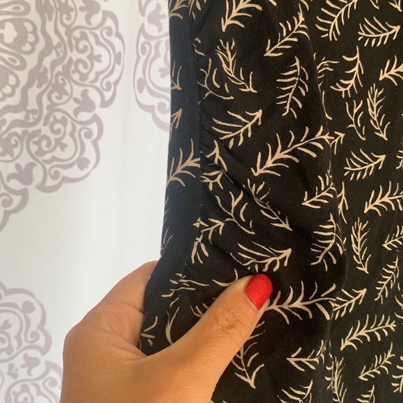 NWOT blk and white t-shirt maternity dress - Picture 5 of 5